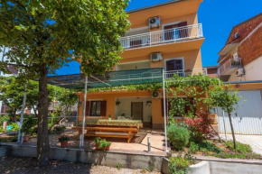 Гостиница Apartments LILIN  Цриквеница